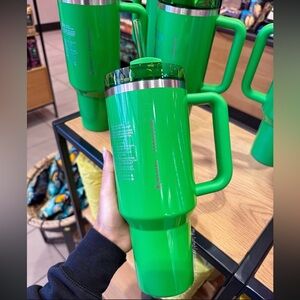 Starbucks x Stanley 2025 Exclusive Tumbler- Pearl Green Quencher 40 oz